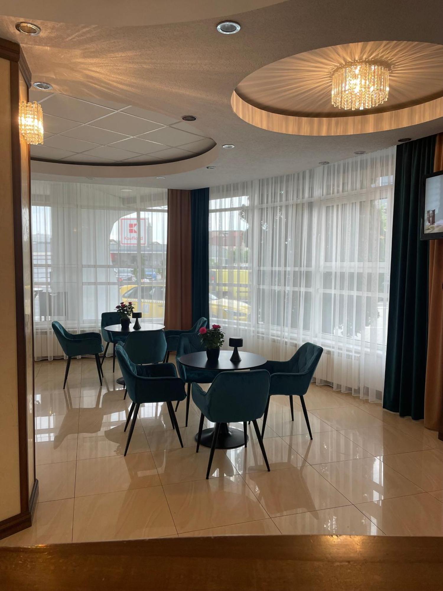 Hotel Select Nagyszeben Kültér fotó
